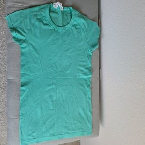 Lululemon Swiftly Tech Short Sleeve (Sz 6)